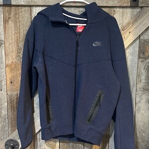 Nike Tech Men's Navy Performance Full-Zip Jacket with Hood